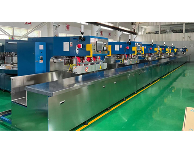 久羅第八代膜結構軌道焊接機 久羅第八代膜結構軌道焊接機